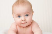 Baby eincremen: Die richtige Pflege für die Babyhaut