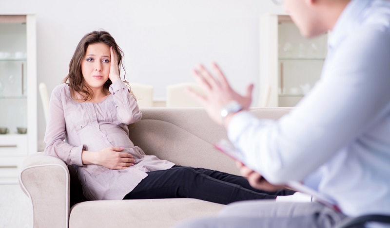 Angst vor der Geburt: Wie jede Phobie kann auch die Schwangerschaftsphobie therapeutisch behandelt werden. (#03)