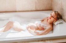 Baden in der Schwangerschaft: Mit Vorsicht, aber genießen! ( Lizenzdoku: Shutterstock- Anna Kraynova_)