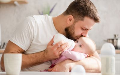 Vegan für Babys und Kleinkinder nicht empfohlen laut BzgE (Foto: AdobeStock - o_lypa 262303213)