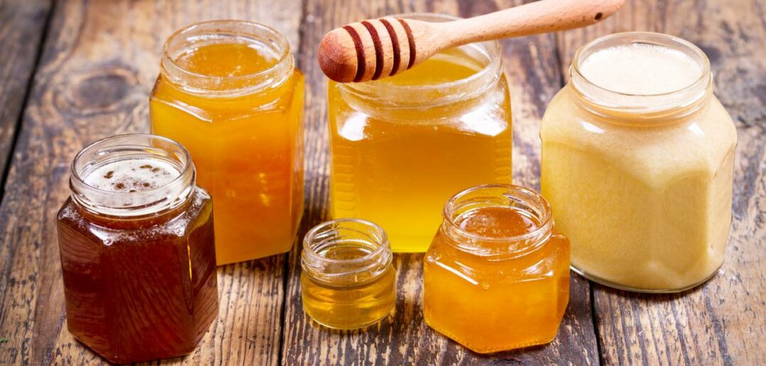Was ist gesünder, Honig oder Zuckerrübensirup? (Foto: Adobe Stock-Nitr)