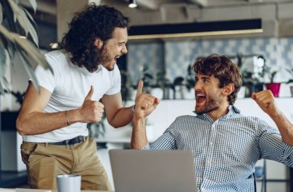Erfolgreich im Job: Flexibilität und Mut sind gefragt (Foto: AdobeStock 433712041 fotofabrika)