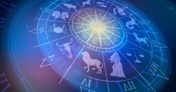 Sternzeichen-Rad: Ihr Wegweiser" (Foto: AdobeStock_346364951 lidiia)